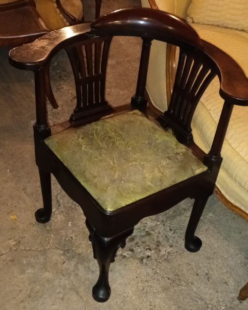 19th Century Mahogany Corner Chair with Drop in Seat.