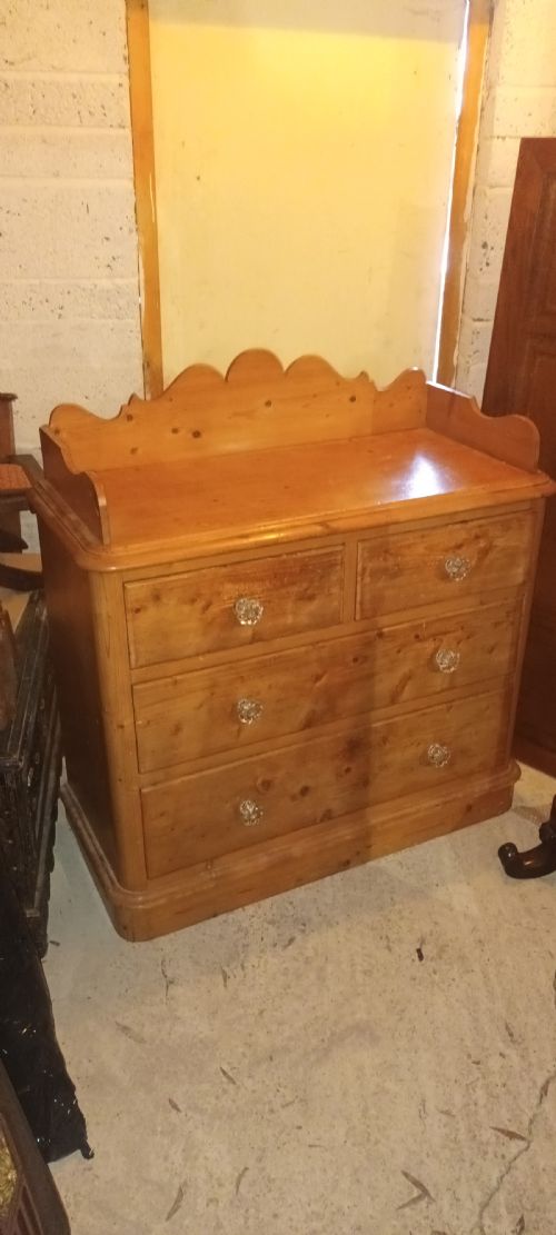 VICTORIAN PINE CHEST OF DRAWERS - ADDITIONAL PHOTO 5