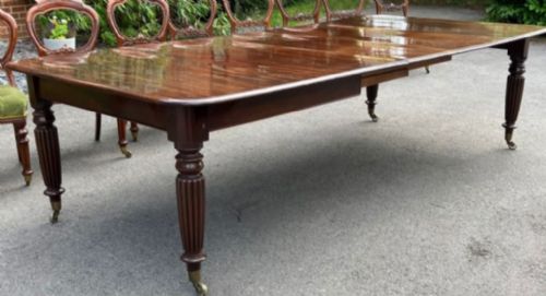 REGENCY MAHOGANY 3 LEAF EXTENDING DINING TABLE - ADDITIONAL PHOTO 4