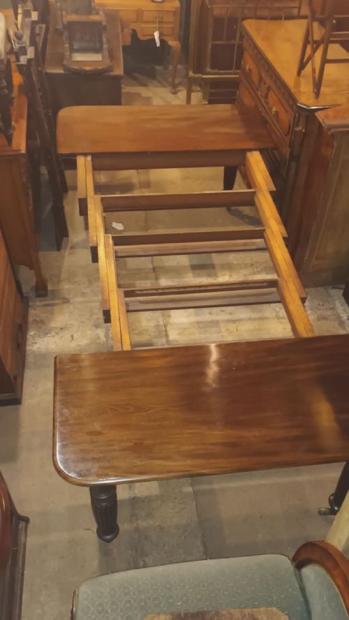REGENCY MAHOGANY 3 LEAF EXTENDING DINING TABLE - ADDITIONAL PHOTO 14