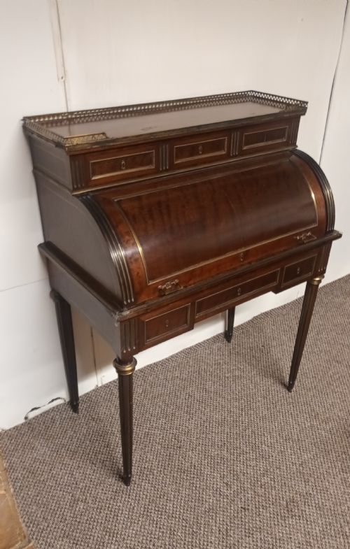 FRENCH MAHOGANY BRASS MOUNTED CYLINDER BUREAU - ADDITIONAL PHOTO 4