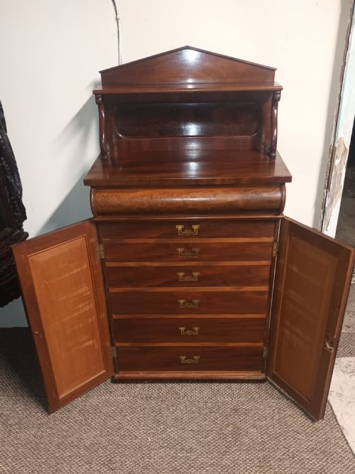 Mid 19th Century Mahogany Fitted Dining Room Cabinet.