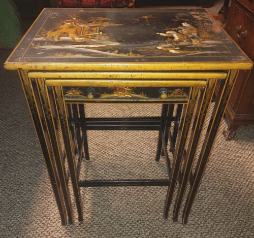 Nest of 3 Lacquered Tables.