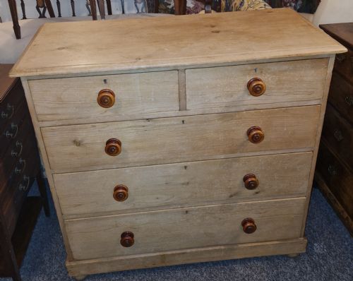 Good Victorian Pine Chest of Drawers.