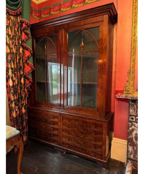 LARGE MID 19TH CENTURY MAHOGANY BOOKCASE CABINET - ADDITIONAL PHOTO 3