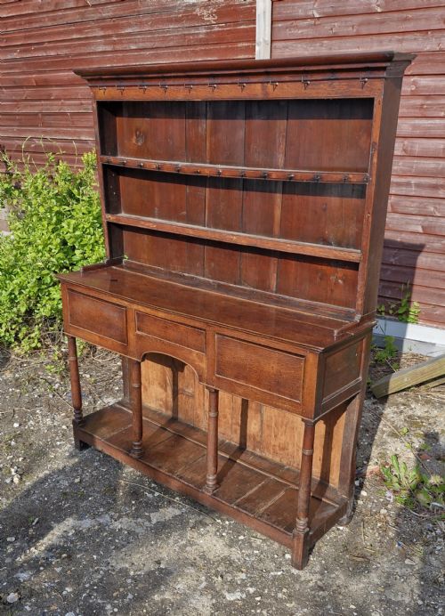 Early 19th Century Oak Dresser.