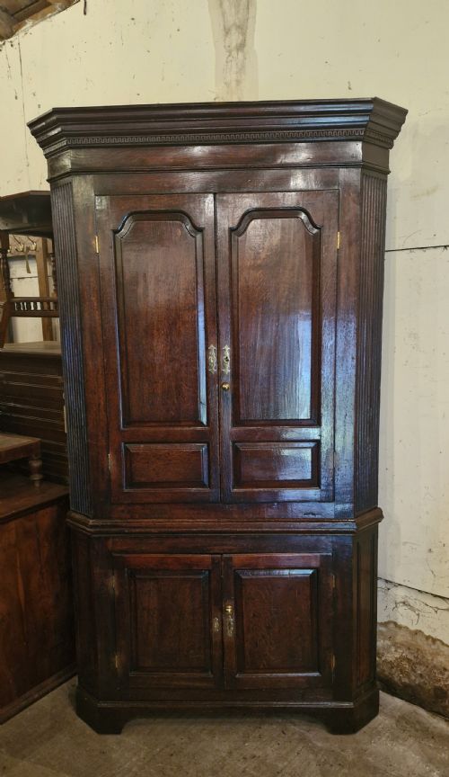 Georgian Oak 2 Part Corner Cupboard
