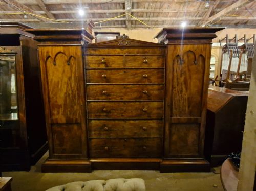 GOOD EARLY VICTORIAN MAHOGANY SENTRY BOX COMBINATION WARDROBE - ADDITIONAL PHOTO 6