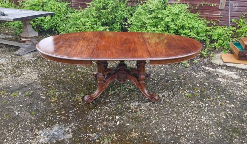 Unusual Victorian Mahogany Extending Dining Table.