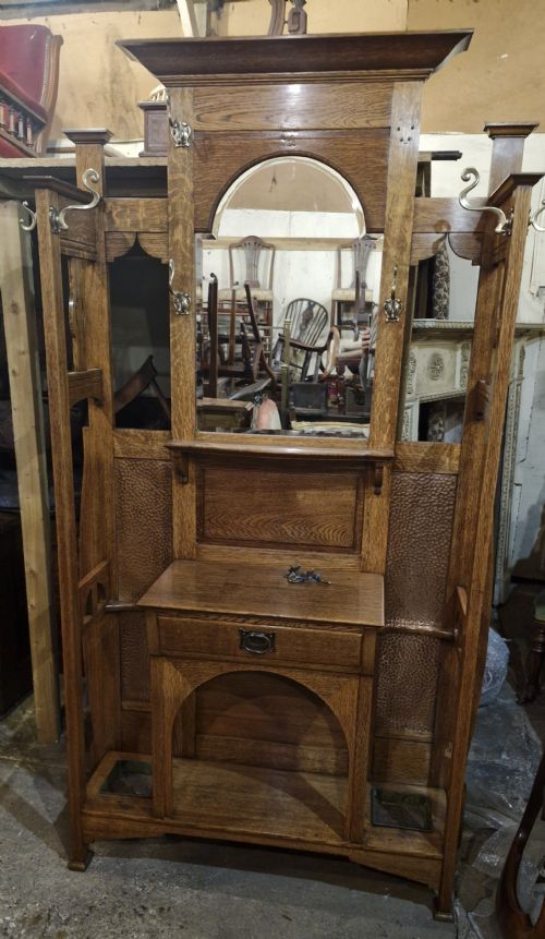 Good Oak Arts and Crafts Hallstand with Copper Panels.