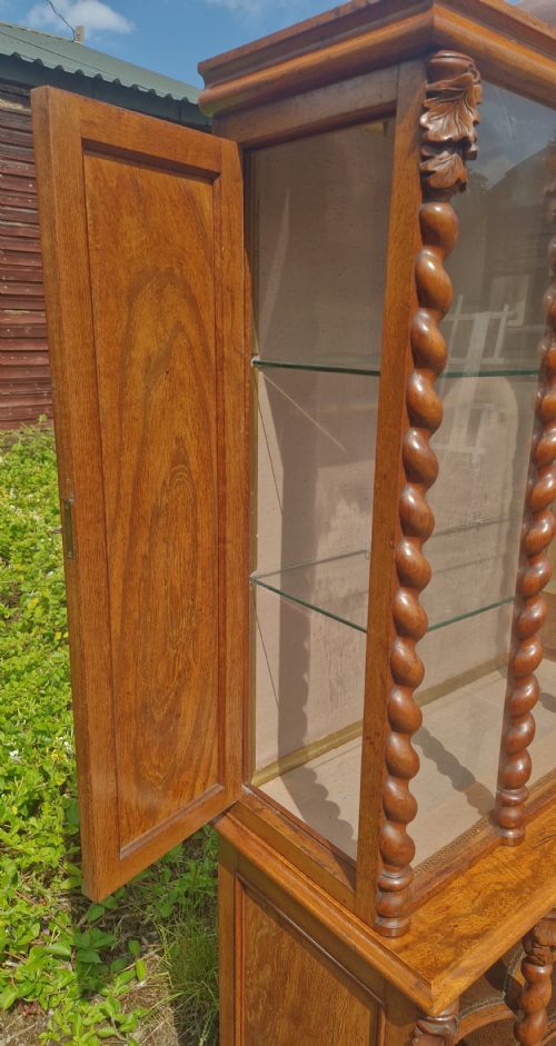 OAK 2 PART DISPLAY CABINET - ADDITIONAL PHOTO 1