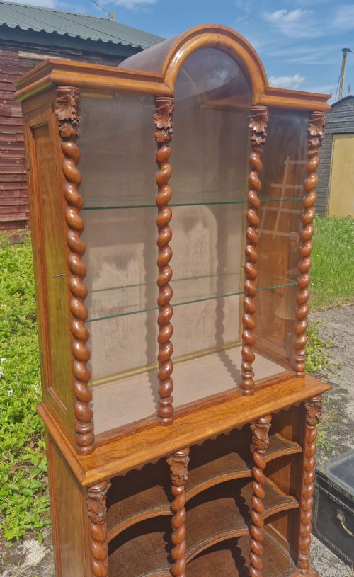 OAK 2 PART DISPLAY CABINET - ADDITIONAL PHOTO 3