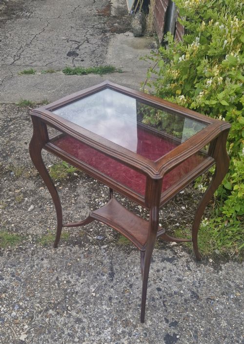 Edwardian Mahogany Bijouterie Cabinet.