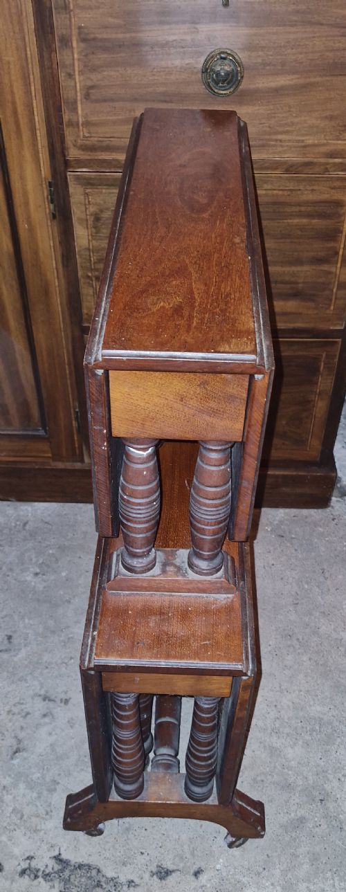 UNUSUAL LATE VICTORIAN DOUBLE WALNUT SUTHERLAND TEA TABLE - ADDITIONAL PHOTO 3