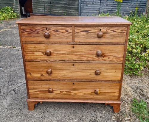 Good Practical Victorian Pitch Pine Chest of Drawers.