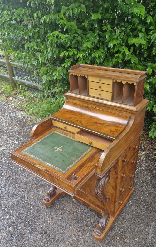 Victorian Burr Walnut "Pop Up" Davenport.