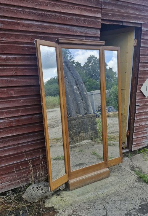 EARLY 20TH CENTURY OAK FRAMED TRIPLE SHOP DRESSING MIRROR - ADDITIONAL PHOTO 1