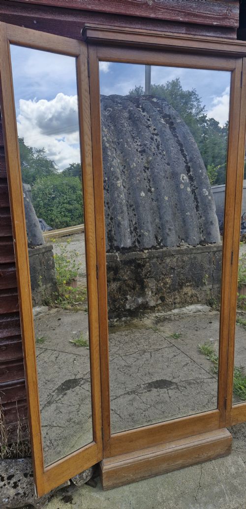 EARLY 20TH CENTURY OAK FRAMED TRIPLE SHOP DRESSING MIRROR - ADDITIONAL PHOTO 3