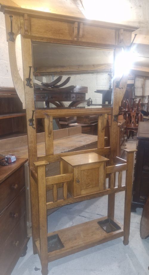 EARLY 20TH CENTURY LIGHT OAK ARTS AND CRAFTS HALLSTAND - ADDITIONAL PHOTO 2