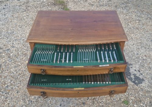 2 Drawer 10 Place Settings Canteen of Cutlery by Garrards London.