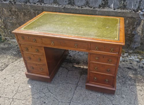 Victorian Mahogany Kneehole Pedestal Writing Desk.