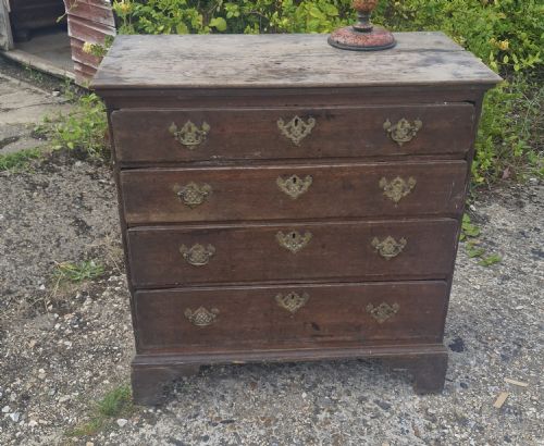 Small Oak Chest of 4 Long Drawers.