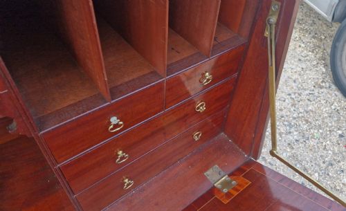GOOD QUALITY MAHOGANY BUREAU CABINET - ADDITIONAL PHOTO 9