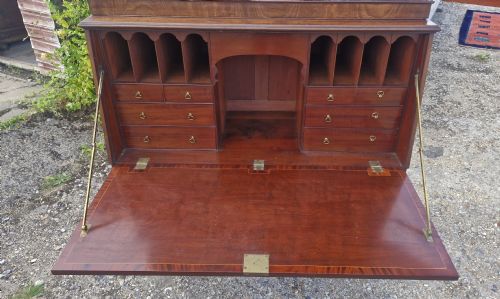 GOOD QUALITY MAHOGANY BUREAU CABINET - ADDITIONAL PHOTO 11