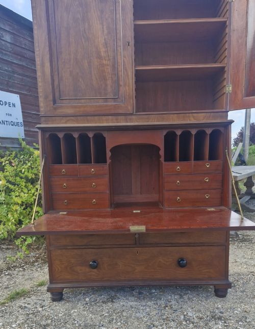 GOOD QUALITY MAHOGANY BUREAU CABINET - ADDITIONAL PHOTO 12