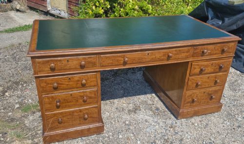 Good Sized Practical Kneehole Mahogany Pedestal Writing Desk.