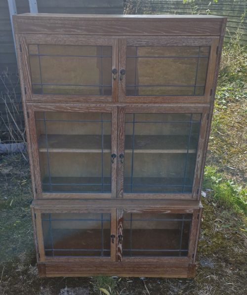 LIMED OAK 3 SECTION GLAZED CABINET - ADDITIONAL PHOTO 2