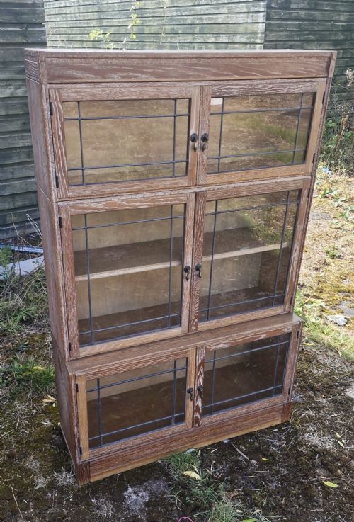 LIMED OAK 3 SECTION GLAZED CABINET - ADDITIONAL PHOTO 5