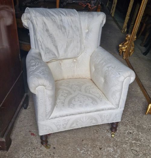 EDWARDIAN WOODSTOCK STYLE UPHOLSTERED ARMCHAIR OF GOOD SIZE - ADDITIONAL PHOTO 2