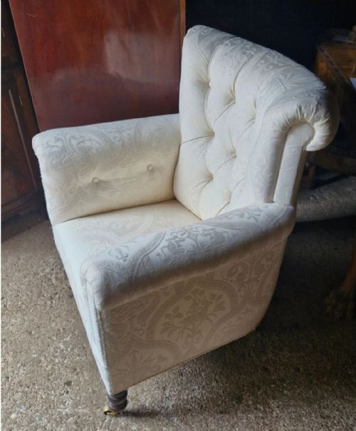 EDWARDIAN WOODSTOCK STYLE UPHOLSTERED ARMCHAIR OF GOOD SIZE - ADDITIONAL PHOTO 11
