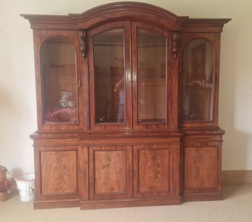 Large Mid 19th Century Mahogany Breakfront Library Bookcase.