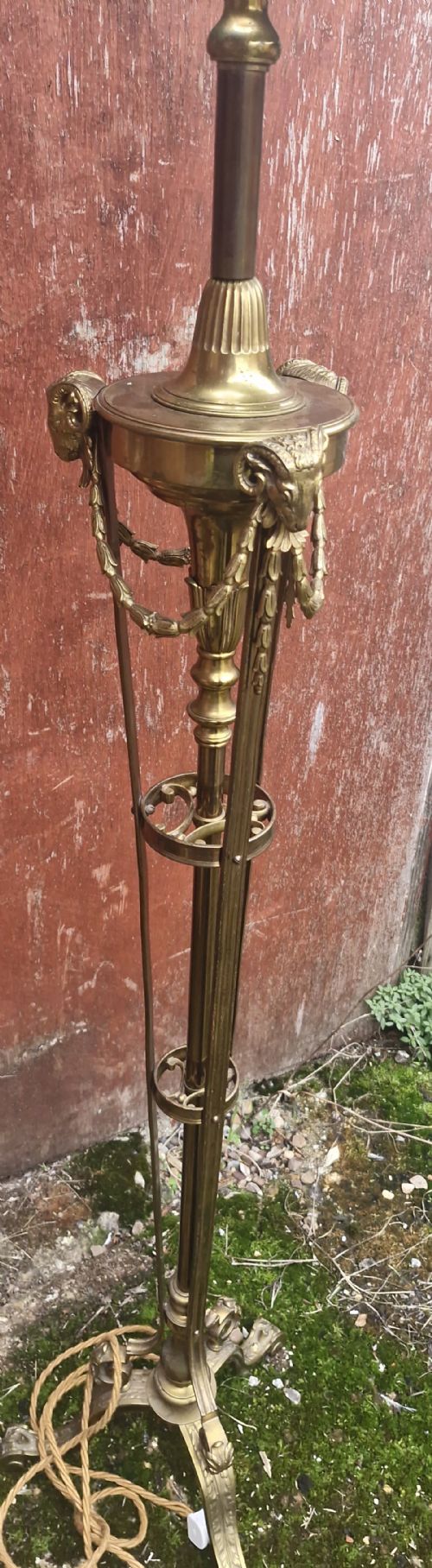 GOOD EDWARDIAN BRASS LAMP STANDARD WITH CAST RAMS HEADS - ADDITIONAL PHOTO 4