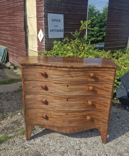 EARLY 19TH CENTURY INLAID MAHOGANY SERPENTINE FRONT CHEST OF DRAWERS - ADDITIONAL PHOTO 1