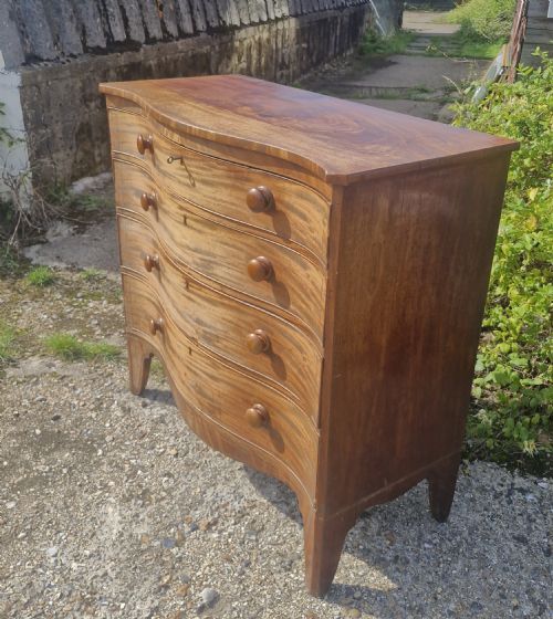 EARLY 19TH CENTURY INLAID MAHOGANY SERPENTINE FRONT CHEST OF DRAWERS - ADDITIONAL PHOTO 3