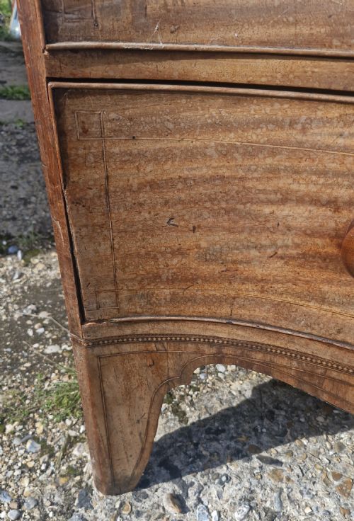 EARLY 19TH CENTURY INLAID MAHOGANY SERPENTINE FRONT CHEST OF DRAWERS - ADDITIONAL PHOTO 10