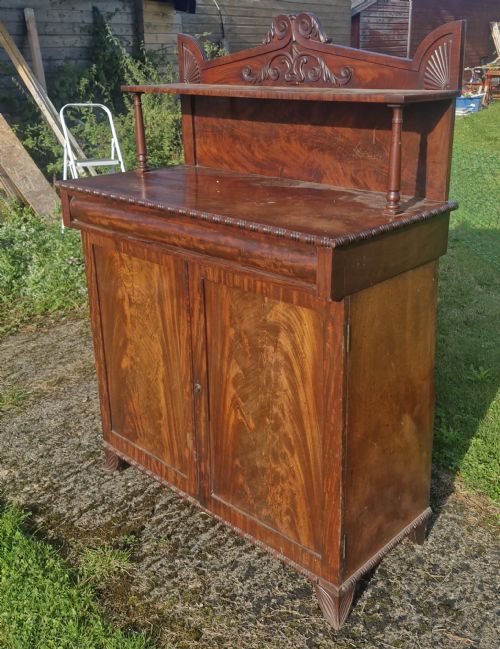 REGENCY MAHOGANY 2 DOOR SIDE CABINET - ADDITIONAL PHOTO 2