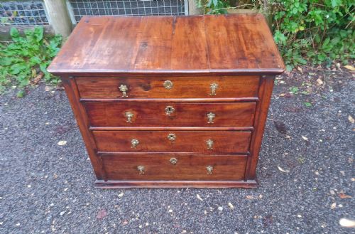 WILLIAM AND MARY WALNUT CHEST OF 4 DRAWERS - ADDITIONAL PHOTO 1
