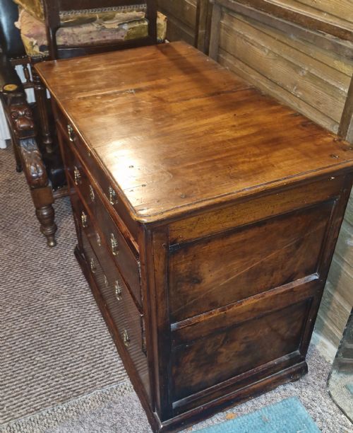 WILLIAM AND MARY WALNUT CHEST OF 4 DRAWERS - ADDITIONAL PHOTO 10