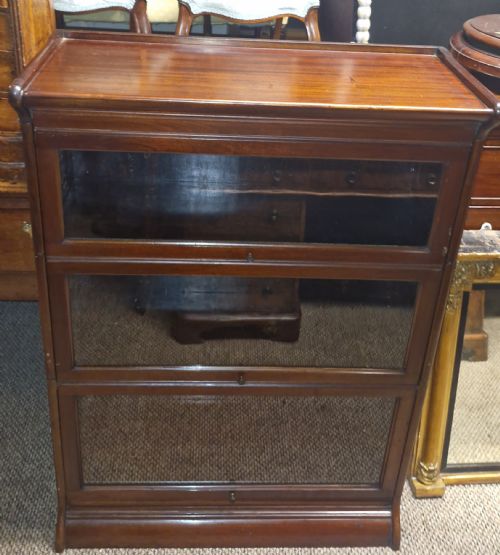 Early 20th Century Mahogany 3 Section Glazed Globe Wernicke Style Bookcase.