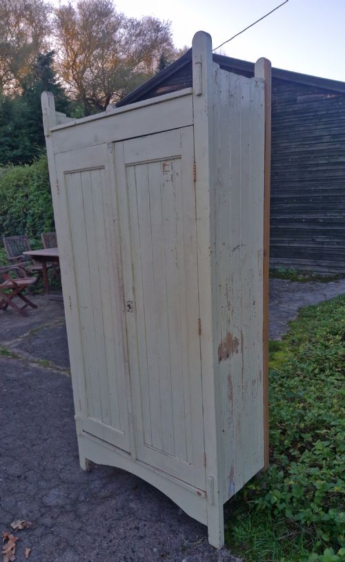 USEFUL PAINTED 2 DOOR HOUSEKEEPERS CUPBOARD - ADDITIONAL PHOTO 4