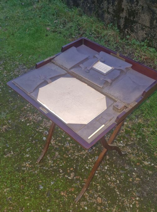 EDWARDIAN MAHOGANY FOLDING CAMPAIGN WRITING TABLE - ADDITIONAL PHOTO 6