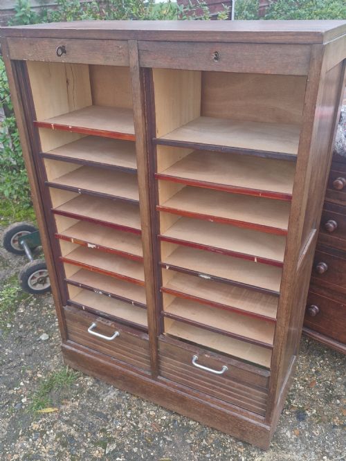 DOUBLE TAMBOUR FRONT OFFICE FILING CABINET - ADDITIONAL PHOTO 1