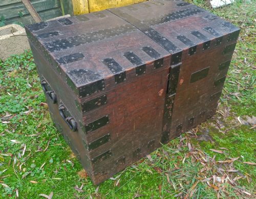 GOOD SIZED MID 19TH CENTURY OAK SILVER CHEST - ADDITIONAL PHOTO 7