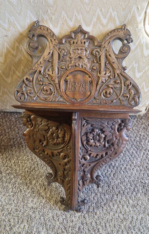 GOOD CARVED VICTORIAN CARVED MAHOGANY WALL BRACKET