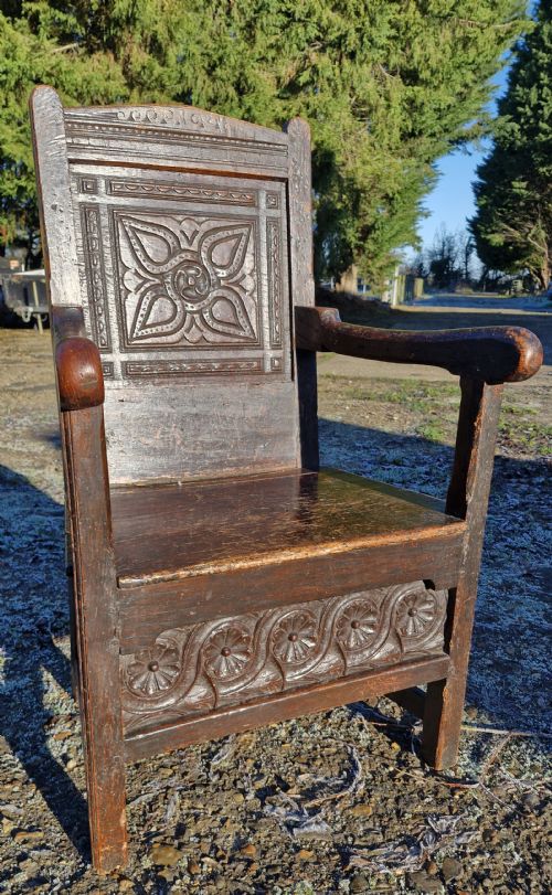 ANTIQUE CHILD'S WAINSCOT ARMCHAIR - ADDITIONAL PHOTO 6