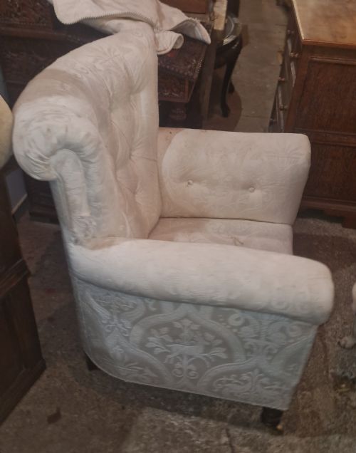 EDWARDIAN WOODSTOCK STYLE UPHOLSTERED ARMCHAIR OF GOOD SIZE - ADDITIONAL PHOTO 18